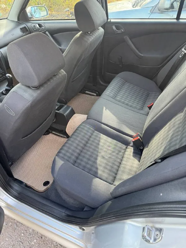 Skoda octavia tour. 2003 год. В кузове универсал.
Skoda октавия тур. 1.6 mpi, механика.
Чешская сборка, пригнана из германии, последние 8 лет в одних руках. Заводской окрас. Есть мелкие сколы, царапины. Машина не новая. Остекление оригинал.
Комплектация selection :
Электро зеркала с подогревом, 2 стеклоподъемника, климат есть - работает. Работает штатно, дыма и посторонних звуков нет. 2 родных ключа abs, esp, 4 подушки безопасности. Ручник держит
Машина в хорошем состоянии, сел-поехал. Все работает. Хорошая резина. В дтп не участвовала(все герметики, сварные точки и т. Д. Заводские)
Автотека зеленая
Цена 580.000 торг у капота
Документы чистые и в порядке
+79493594733
Макеевка
📲 Tg: @killreall17
📞 Звоните: +7(949)3594733 - фотография - 10