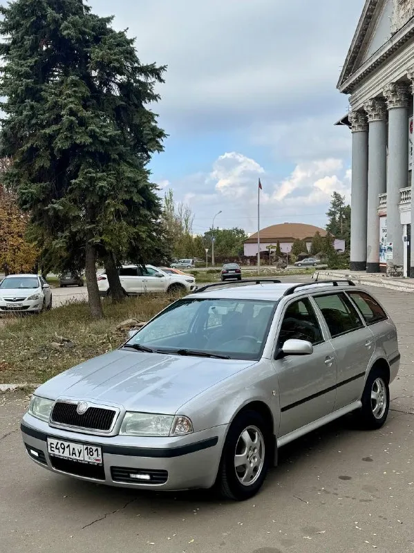 Skoda octavia tour. 2003 год. В кузове универсал.
Skoda октавия тур. 1.6 mpi, механика.
Чешская сборка, пригнана из германии, последние 8 лет в одних руках. Заводской окрас. Есть мелкие сколы, царапины. Машина не новая. Остекление оригинал.
Комплектация selection :
Электро зеркала с подогревом, 2 стеклоподъемника, климат есть - работает. Работает штатно, дыма и посторонних звуков нет. 2 родных ключа abs, esp, 4 подушки безопасности. Ручник держит
Машина в хорошем состоянии, сел-поехал. Все работает. Хорошая резина. В дтп не участвовала(все герметики, сварные точки и т. Д. Заводские)
Автотека зеленая
Цена 580.000 торг у капота
Документы чистые и в порядке
+79493594733
Макеевка
📲 Tg: @killreall17
📞 Звоните: +7(949)3594733 - фотография - 2