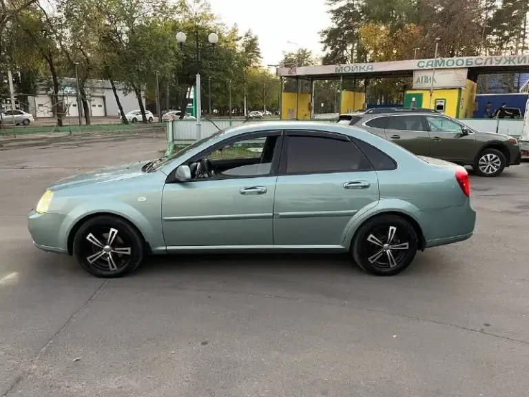 Продам chevrolet лачетти. Год 2006.пробег 197 тыс км подтвержденный автотекой. Объём 1.4.много чего сделано и заменено. Без дтп. Кузов в хорошем состоянии. Сухой не потеет, масло не расходует (капиталился). Ходовая на пять с плюсом, без стуков и скрипов. Хорошая музыка. Стёкла все родные. Без гнилья и рыжиков. Дно, ,пороги завод, обработанные антикором. Кондиционер обслужен и заправлен. Сигнализация, цз, автозапуск. Почти новая летняя резина на литых дисках. Линзованные фары. Авто без финансовых вложений. Состояние сел и поехал. Автотека по запросу. Цена 535 тыс рублей. Осмотр г. Краснодон. Тел +79597023605
📞 Звоните: +7(959)7023605 - фотография - 2