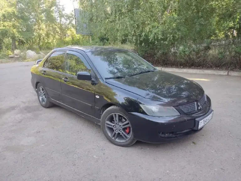 Продам mitsubishi lancer 9 2.0л механика 135 л. С.
Цена: 360 000р ( торг символический)
Год: 2006
Пробег: 295000
Я - владелец с 20г, доки чистые.
10 Тыс. Км назад делал капиталку по стандартным размерам (выработки нет абсолютно).
В машине хороший, приятный салон в алькантаре
Приятная музыка
Гидроусилитель руля
Кондиционер
Подогрев стёкол
Подогрев зеркал
Подогрев передних сидений
Авs
Хороший спортивный выхлоп
Резина : лето r16 литьё mitsubishi ориг. Зима r15 литьё

Из минусов:
Нет ручника
Трещина на лобовом

Г. Донецк
+79495779834 - фотография - 2