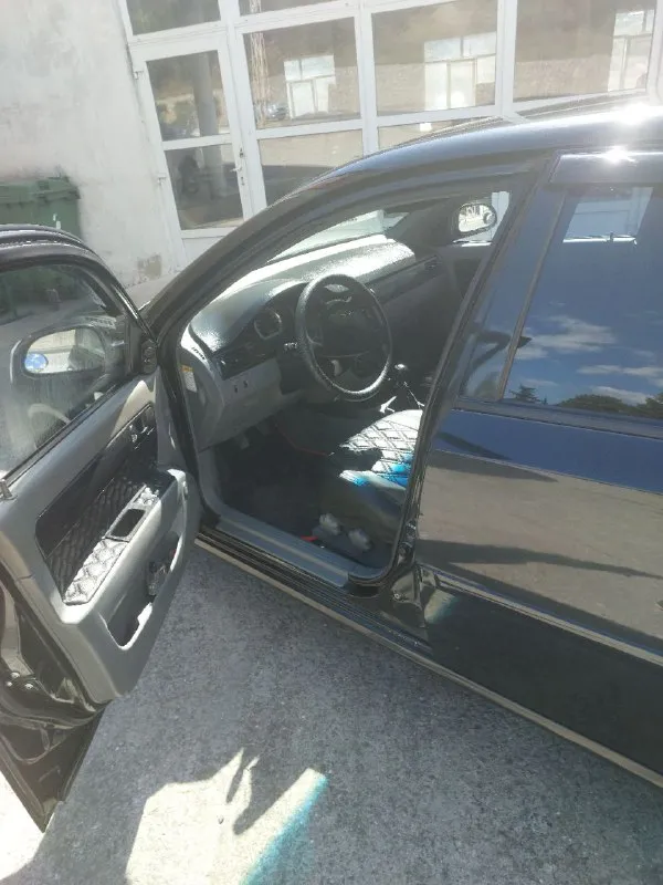 Chevrolet lacetti1.6mt
(Корейская сборка), 2007г.
Автомобиль в отличном состоянии, приятный и ухоженный салон, гнили и ржавчины нет совсем, двигатель и коробка работают в штатном режиме, ходовая перебранная, климат контроль работает отлично.
Пройдено то, заменены все расходники, тормоза новые.
Стоит зима липучка, лето в подарок
Авто в дтп не участвовал. Вложений никаких не требует.
Цена 650к донецк
Тел. +79900143837 - фотография - 4