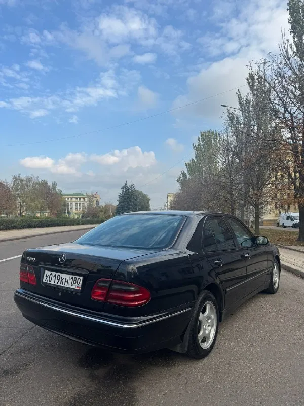 Продам собственный автомобиль mercedes e280, w210, 2001 года выпуска, , задний привод, в кузове черного цвета, комплектация avantgarde, vin: wdb2100631b308912.
Пробег: 247 290 км.
Один собственник. Автомобиль приобретен новым в автосалоне. Обслужен. Два комплекта шин. Два ключа. Гаражное хранение. Юридически чист.
Автомобиль находится в городе донецке донецкой народной республики.
Возможен показ автомобиля в вашем городе либо путем видеосвязи.
Стоимость - 900 000₽
К. Т. +79493053411
📞 Звоните: +7(949)3053411 - фотография - 3
