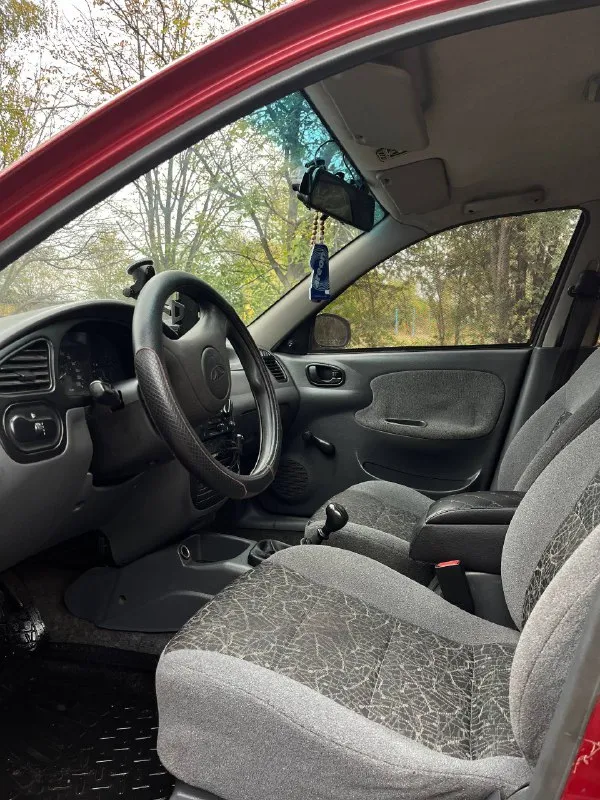 💴Продам💴
🚘 Daewoo sens🚘
🕸2006 Года выпуска🕸
🕸Поляк оцинкованный кузов🕸
✅Прошита под 95аи, микас 7.6
🛠 Не троит не дымит, работает как надо
🛠Надежный 1.3, кушает мало, доедет куда угодно
🛠Новое масло в двигателе, масляный фильтр
🔇Местами прошумлена
🛠Коробка не пинается, масло в коробке поменяно
🎵Хорошая приятная музыка
🛠Ходовая на 5
✅Салон опрятный, в салоне пахнет
✅Отдам много запчастей впридачу, плюсом два комплекта колёс
✅Переоформление без проблем, являюсь собственником 3 года.
Цена авто: 280.000₽ торг у капота
Г. Луганск
Телефон для связи: +79592586162
📞 Звоните: +7(959)2586162 - фотография - 3