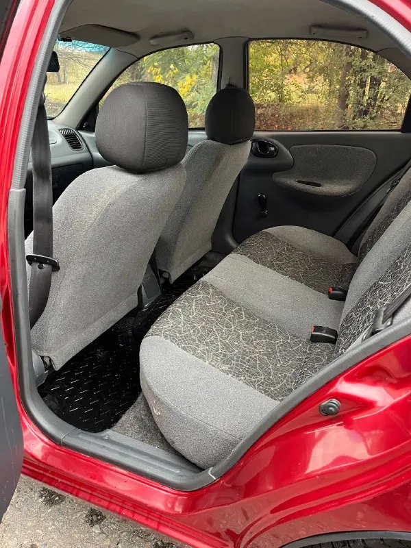 💴Продам💴
🚘 Daewoo sens🚘
🕸2006 Года выпуска🕸
🕸Поляк оцинкованный кузов🕸
✅Прошита под 95аи, микас 7.6
🛠 Не троит не дымит, работает как надо
🛠Надежный 1.3, кушает мало, доедет куда угодно
🛠Новое масло в двигателе, масляный фильтр
🔇Местами прошумлена
🛠Коробка не пинается, масло в коробке поменяно
🎵Хорошая приятная музыка
🛠Ходовая на 5
✅Салон опрятный, в салоне пахнет
✅Отдам много запчастей впридачу, плюсом два комплекта колёс
✅Переоформление без проблем, являюсь собственником 3 года.
Цена авто: 280.000₽ торг у капота
Г. Луганск
Телефон для связи: +79592586162
📞 Звоните: +7(959)2586162 - фотография - 7