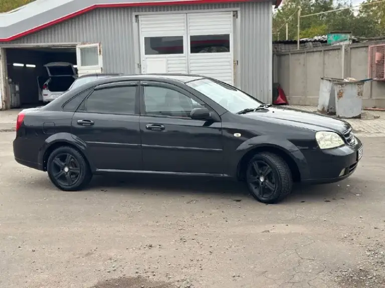 Продам chevrolet лачетти
2012 Год
1.4 Двигатель
Состояние как на фото
Ухоженный автомобиль
Я собственник
Тянет очень хорошо
Ходовая часть на отлично
👍 В машине работает все
Все жидкости по меняны
Масло поменяно
Автомобилем будете довольны
Едет очень мягко, комфортно
Коробка втыкается очень плавно и мягко
Машина без вложений, сел и поехал
Документы чистые, переоформление в мрео
Цена 550000тыс. Торг на бензин ⛽️ осмотр город макеевка. Тел: +79493806656

📞 Звоните: +7(949)3806656 - фотография - 4