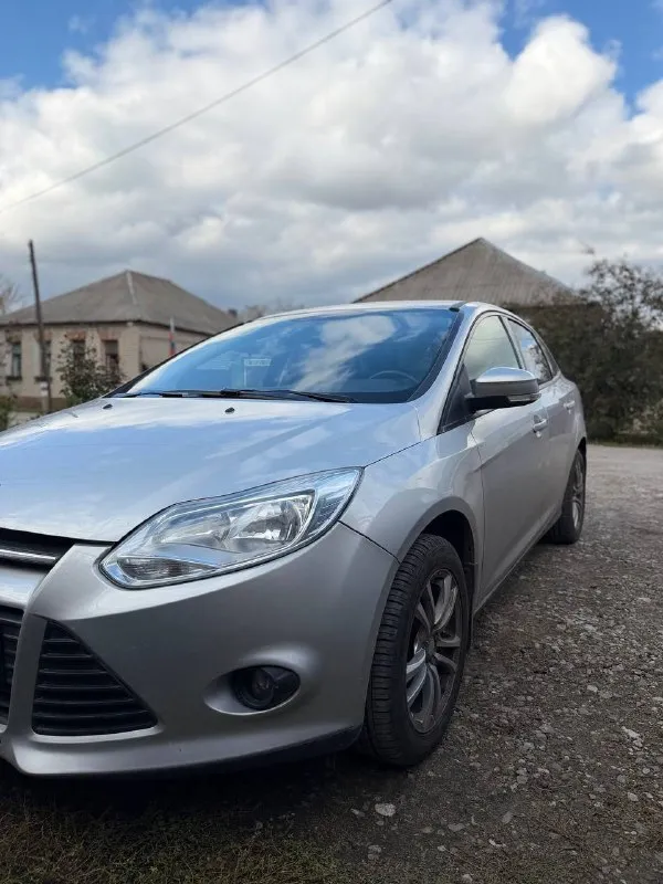 Продам:
Ford фокус 3
2014 Г.
1.6 Атмосферный бензиновый двигатель, автомат.
Пробег 105 тыс.
Находится в луганске.
Кузов, днище в отличном состоянии.
Все узлы и агрегаты в автомобиле родные в хорошем состоянии, все работает, ничего не течет, не потеет и без посторонних звуков.
Два комплекта колес - лето, зима + полноценная запаска в багажном отделении.
Цена - 1. 150 000 ₽. (торг).
Обращаться по : +7 (959) 124-23-34,
+7 (959) 191-62-76.
📞 Звоните: +7(959)1242334 - фотография - 4