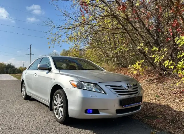 Срочная цена !!
Toyota camry 2007
Мотор 2.4, акпп
Состояние отличное, мотор работает четко, без нареканий, коробка так же работает отлично, ходовка полностью обслужена, без лишних звуков! Комплектация: подогрев седений, зеркал, стекол, складывание зеркал, мультруль, двухзонный климат (заправлен), велюровый салон, отделка деревом, датчик света/дождя, хорошие колонки, дорогостоящая магнитола! А так же установлена линзованная оптика, с двухцветными туманками, свет на 10/10, коррозии нет! Машина обслужена и готова к поездкам на любые расстояния, по документам полный порядок !! Автотека хорошая! Стоимость 835 торг !
Машина в донецке, звоните +79494815929 - фотография - 3