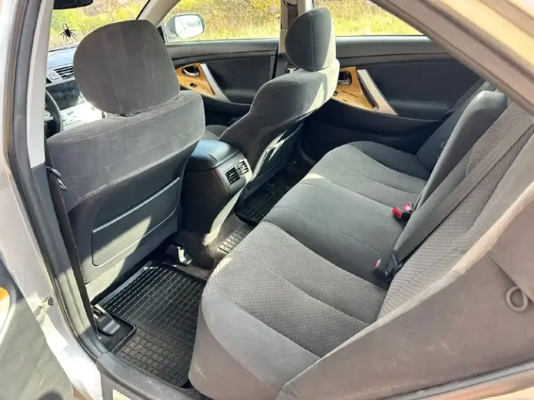 Срочная цена !!
Toyota camry 2007
Мотор 2.4, акпп
Состояние отличное, мотор работает четко, без нареканий, коробка так же работает отлично, ходовка полностью обслужена, без лишних звуков! Комплектация: подогрев седений, зеркал, стекол, складывание зеркал, мультруль, двухзонный климат (заправлен), велюровый салон, отделка деревом, датчик света/дождя, хорошие колонки, дорогостоящая магнитола! А так же установлена линзованная оптика, с двухцветными туманками, свет на 10/10, коррозии нет! Машина обслужена и готова к поездкам на любые расстояния, по документам полный порядок !! Автотека хорошая! Стоимость 835 торг !
Машина в донецке, звоните +79494815929 - фотография - 9