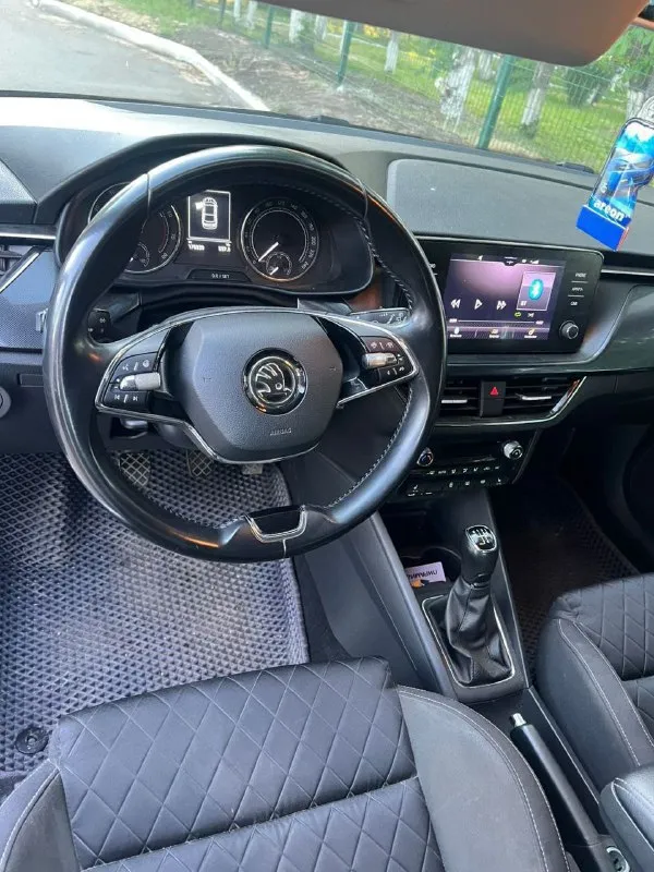Skoda rapid ( skoda рапид)
2020Г. В.
Пробег 174.000т. Км (оригинальный)
1.6 Mpi
Кпп механика 5 ст.
2 Владельца
2 Ключа
2 Комплекта резины
(Зима nokian)
(Лето continental)
Диски литые r16
Сервисная книга (со всеми заказ нарядами)
Мульти руль ( с подогревом)
Электро зеркала (с подогревом)
Климат контроль
4 Электро стеклоподьемника
Подогрев всех сидений
(Комбинированные тряпка с алькантарой)
Подогрев лобового и заднего стекла
Хорошая мультимедиа
Адаптивно линзовая оптика (автоматический подсвет обочины)(птф галоген)
Функция (проводи домой)
Датчик света
Датчик дождя
Круиз контроль
Из заводских допов (чёрная крыша, лип спойлер)
Автомобиль в отличном состоянии
(Вся в родном окрасе!!!)
Любые проверки
Цена 1.500.000т. Р.
(Хорошим людям хороший торг)
Город осмотра (антрацит, красный-луч)
Номер для связи
+79592048737
+79591006040
Больше автомобилей у нас на страницах
Телеграм
T. Me/andrey_ser. ..
Вконтакте
Vk. Com/id863249188
Однокласники
Ok. Ru/profile/58.. .
📞 Звоните: +7(959)2048737 - фотография - 8