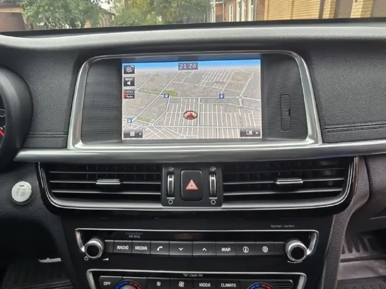 Kia optima gt
1975.000
+79289056462
147 Родной подтверждённый пробег
Полностью зелёная автотека
Здравствуйте, продаю kia optima в максимальной комплектации и в идеальном состоянии. 🥳
В таком состоянии, думаю осталось очень мало optim gt line.
И так, машина полностью в заводском окрасе. Без единой крашеной детали. ✅️
Один хозяин. ✅️
147 Т км родной подтверждённый пробег. ✅️
Полностью зелёная автотека ✅️
Обслужена и не требует вложений, все длалось и менялось вовремя. ✅️
Родной птс ✅️
Родное остекление и лобовое в том числе ✅️
Для тех кто ищет, целую и ухоженную машину. 🥳
Двигатель работает на 5+. Реально без употребления масла. Замена каждые 6-7 т км. И советую так и менять с такой периодичностью. 👌
Акпп переключает очень мягко и быстро. Была замена масла, частичная на 60 т км и на 120 т км. Следующая замена на 180 т км. 👌 - фотография - 10