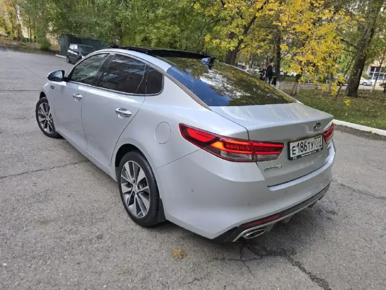 Kia optima gt
1975.000
+79289056462
147 Родной подтверждённый пробег
Полностью зелёная автотека
Здравствуйте, продаю kia optima в максимальной комплектации и в идеальном состоянии. 🥳
В таком состоянии, думаю осталось очень мало optim gt line.
И так, машина полностью в заводском окрасе. Без единой крашеной детали. ✅️
Один хозяин. ✅️
147 Т км родной подтверждённый пробег. ✅️
Полностью зелёная автотека ✅️
Обслужена и не требует вложений, все длалось и менялось вовремя. ✅️
Родной птс ✅️
Родное остекление и лобовое в том числе ✅️
Для тех кто ищет, целую и ухоженную машину. 🥳
Двигатель работает на 5+. Реально без употребления масла. Замена каждые 6-7 т км. И советую так и менять с такой периодичностью. 👌
Акпп переключает очень мягко и быстро. Была замена масла, частичная на 60 т км и на 120 т км. Следующая замена на 180 т км. 👌 - фотография - 3