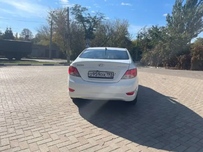 Доброе время суток. Продаю свою машину. Hyundai solaris 2013 год. Не битая некрашена, очень бережно эксплуатация, салон чистой ухоженный не прокуренный, двигатель в идеальном состоянии не дымит ни масло от замены до замены не капли не расходует. Коробка плавно переключает ничего не выбивает, по ходовой части нареканий вообще нету машина обслуживана заказ наряда 2013 года на руках. Резина летняя хорошая. Стоит android двух диновый с камерой заднего вида с навигации. Мультируль. Очень экономичный автомобиль по городу до 7 л на 100 км. Осмотр город донецк цена 870 т. ₽ торг хороший реальному покупателю у капота!!!обмен цена на обмен другая
+79496325714
📞 Звоните: +7(949)6325714 - фотография - 2