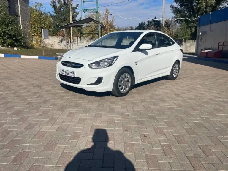 Доброе время суток. Продаю свою машину. Hyundai solaris 2013 год. Не битая некрашена, очень бережно эксплуатация, салон чистой ухоженный не прокуренный, двигатель в идеальном состоянии не дымит ни масло от замены до замены не капли не расходует. Коробка плавно переключает ничего не выбивает, по ходовой части нареканий вообще нету машина обслуживана заказ наряда 2013 года на руках. Резина летняя хорошая. Стоит android двух диновый с камерой заднего вида с навигации. Мультируль. Очень экономичный автомобиль по городу до 7 л на 100 км. Осмотр город донецк цена 870 т. ₽ торг хороший реальному покупателю у капота!!!обмен цена на обмен другая
+79496325714
📞 Звоните: +7(949)6325714 - фотография - 5