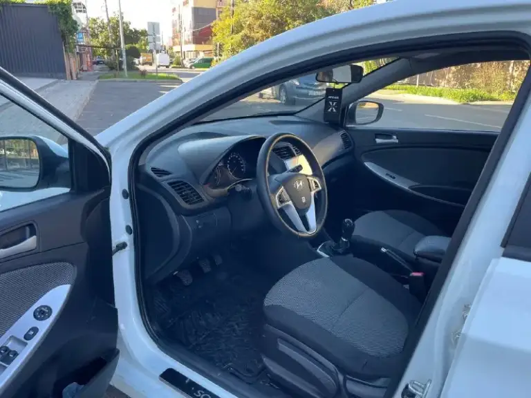 Доброе время суток. Продаю свою машину. Hyundai solaris 2013 год. Не битая некрашена, очень бережно эксплуатация, салон чистой ухоженный не прокуренный, двигатель в идеальном состоянии не дымит ни масло от замены до замены не капли не расходует. Коробка плавно переключает ничего не выбивает, по ходовой части нареканий вообще нету машина обслуживана заказ наряда 2013 года на руках. Резина летняя хорошая. Стоит android двух диновый с камерой заднего вида с навигации. Мультируль. Очень экономичный автомобиль по городу до 7 л на 100 км. Осмотр город донецк цена 870 т. ₽ торг хороший реальному покупателю у капота!!!обмен цена на обмен другая
+79496325714
📞 Звоните: +7(949)6325714 - фотография - 8