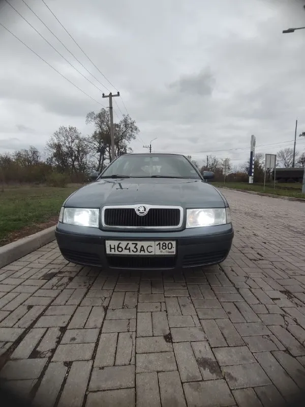 Продам skoda октавия тур универсал 2004 г. Мотор 2.0 бензин(150л. С), мкпп, пробег 301900,машиной владею с 2021 года, по авто :новая рулевая рейка, вырезан каталик(отшит), ходовка пересыпана, на 265000 откапитален двигатель,   новый акб, климат работает идеально, кондер заправлен, гур, абс, asr, подогрев передних сидений, стеклоподъёмники в круг
Отдам комплект штампов с зимой лысой, по резине лето норм на сезон смело, есть ещё две зимы в норм. Состоянии можно назад кинуть
По кузову:кузов оцинкован в заводской обработке, на гниль и намёков нет
Из косяков:потолок в салоне, глушитель
Хороший семейный автомобиль, ни разу не подводил, осмотр киевский район(район донецк сити) после 16-00
Цена:470 000
+79493519532 Звоните
📞 Звоните: +7(949)3519532 - фотография - 10