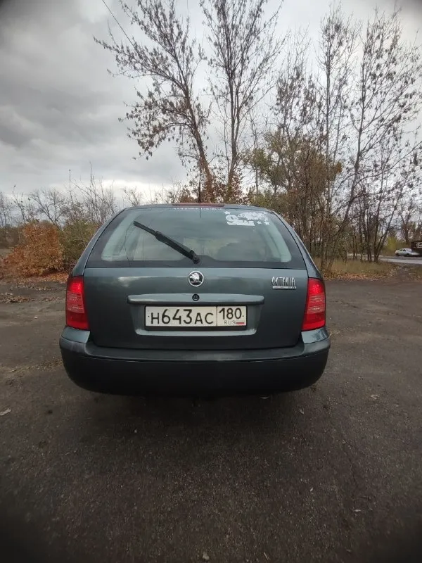 Продам skoda октавия тур универсал 2004 г. Мотор 2.0 бензин(150л. С), мкпп, пробег 301900,машиной владею с 2021 года, по авто :новая рулевая рейка, вырезан каталик(отшит), ходовка пересыпана, на 265000 откапитален двигатель,   новый акб, климат работает идеально, кондер заправлен, гур, абс, asr, подогрев передних сидений, стеклоподъёмники в круг
Отдам комплект штампов с зимой лысой, по резине лето норм на сезон смело, есть ещё две зимы в норм. Состоянии можно назад кинуть
По кузову:кузов оцинкован в заводской обработке, на гниль и намёков нет
Из косяков:потолок в салоне, глушитель
Хороший семейный автомобиль, ни разу не подводил, осмотр киевский район(район донецк сити) после 16-00
Цена:470 000
+79493519532 Звоните
📞 Звоните: +7(949)3519532 - фотография - 2