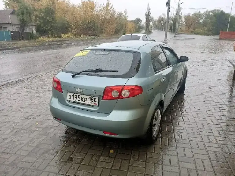 Продам лаччети 2007 года. Мотор 1.6 с пробегом 270 тысяч. 4 эл. Стеклоподъемника, эл. Регулировка зеркал, кондиционер, гур, центральный замок, 2 ключа. Цена 390000 тысяч срочно. Телефон +79494898680 - фотография - 4
