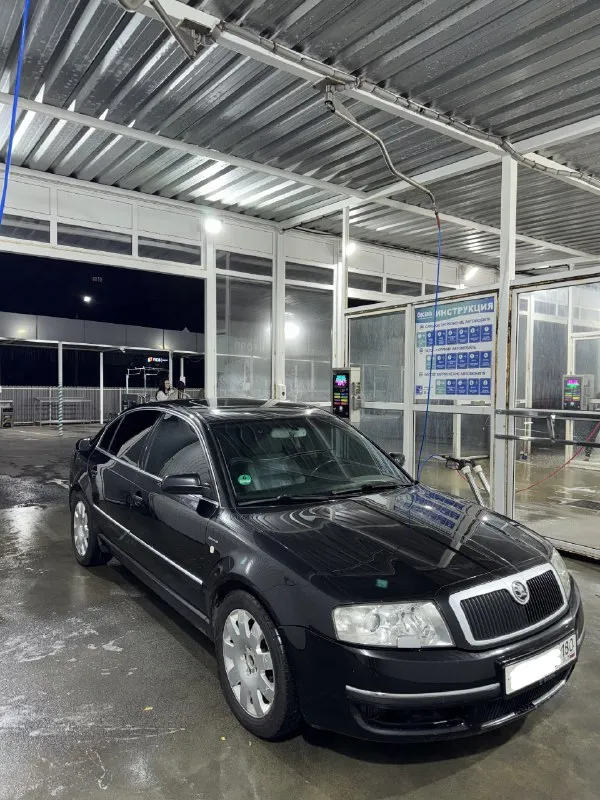 Skoda superb 2.5 tdi
2006 Год
Комплектация: 100 edition 🔥 🔥 🔥
-Подогрев заднего стекла
-Подогрев передних и задних сидений
-Подогрев боковых зеркал
-Кожаный салон
-Солнечные батареи в люке ( циркулирует воздух в салоне летом, на заглушенной машине )
-Электролегулировка боковых зеркал
-Память водительского сидения
-Электропривод передних сидений
- Недешёвая android магнитола
- Мульти руль
- Круиз контроль
Машина в хорошем состоянии, полностью обслуженная подвеска и двигатель ( менял грм и все вытекающее в конце июля).
Машина-сел, поехал.
Стоят оригинальные 17-тые диски, отдам зимнюю резину на нее ( отъездила один сезон) и два комплекта ковриков.
Владею машиной 2 года.
По документам абсолютно чистая.
Телефон : +79493826858 ( донецк), звонить до 22:00
Цена : 685000 руб. Торг у капота
📞 Звоните: +7(949)3826858 - фотография - 2