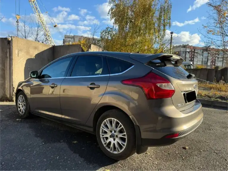 Продам ford focus 3 titanium, 2014 год
Объем двигателя 2.0 150л. С.
Коробка автомат
Пробег 212 000 км
В максимальной комплектации: климат контроль, круиз контроль, мультируль, 4 электрических стеклоподъемника, подогрев передних сидений, электро привод зеркал, датчик дождя, обогрев лобового стекла, мультимедиа и т. Д. Имеется все для комфортной езды.
Документы в порядке, учет рф.
Цена 870.000. Возможен торг
+79493380297 - фотография - 3
