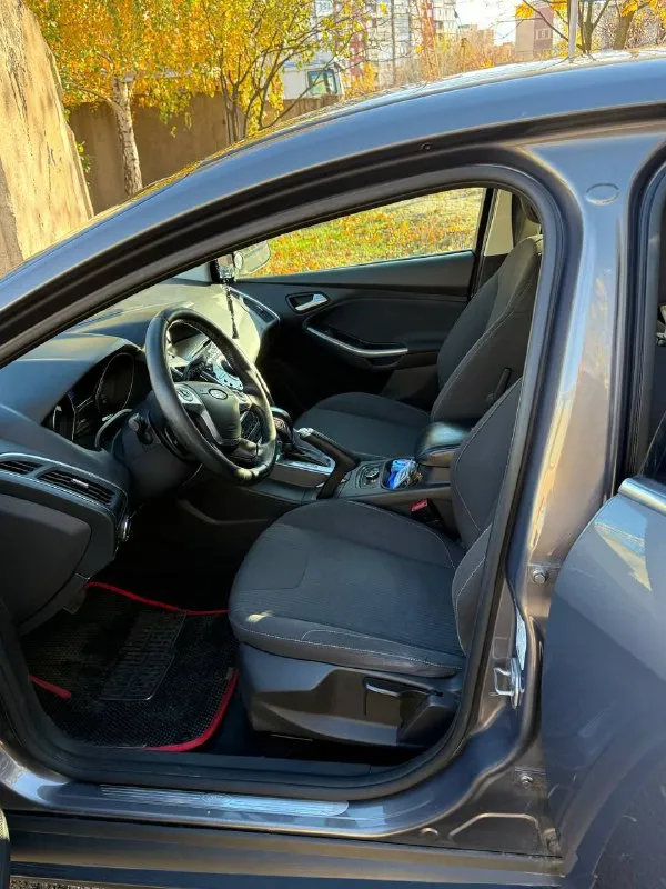 Продам ford focus 3 titanium, 2014 год
Объем двигателя 2.0 150л. С.
Коробка автомат
Пробег 212 000 км
В максимальной комплектации: климат контроль, круиз контроль, мультируль, 4 электрических стеклоподъемника, подогрев передних сидений, электро привод зеркал, датчик дождя, обогрев лобового стекла, мультимедиа и т. Д. Имеется все для комфортной езды.
Документы в порядке, учет рф.
Цена 870.000. Возможен торг
+79493380297 - фотография - 7