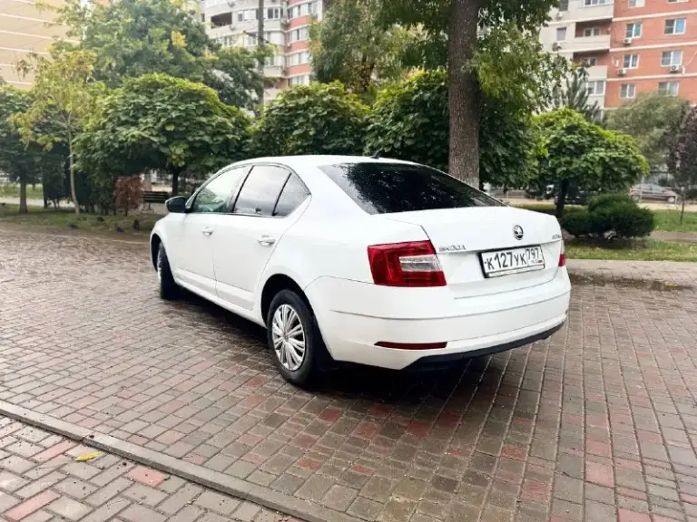 Skoda октавия а 7 2018 год, в отличном состоянии, мотор и коробка без нареканий, двигатель 1,6 автомат! Не робот. Машина была в такси пробег на щитке 66т. Км по факту больше, на сколько больше не знаю. Машина не уставшая на полном ходу цена подарок 830000! Через пару дней буду в днр
Xw8an2ne5jh020287
89996366121
📲 Tg: oleg
📞 Звоните: +7(999)6366121 - фотография - 4