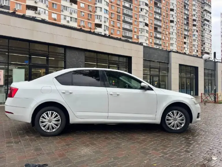 Skoda октавия а 7 2018 год, в отличном состоянии, мотор и коробка без нареканий, двигатель 1,6 автомат! Не робот. Машина была в такси пробег на щитке 66т. Км по факту больше, на сколько больше не знаю. Машина не уставшая на полном ходу цена подарок 830000! Через пару дней буду в днр
Xw8an2ne5jh020287
89996366121
📲 Tg: oleg
📞 Звоните: +7(999)6366121 - фотография - 7