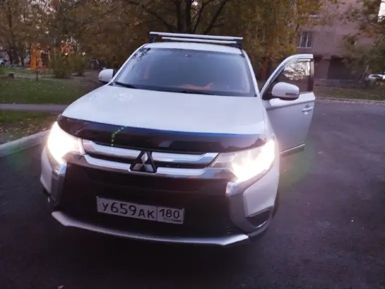 Продам свой автомобиль mitsubishi outlander 3 2015г, двигатель2.0л, установлено гбо, второй владелец, не пригон (покупался в мною в пятигорске), хорошее состояние, полностью обслужена, 2 комплекта хорошей резины на дисках, не бит, не крашен, цена 1550000, хорошему человеку - хороший торг.
По телефону не торгуюсь, звоните всë расскажу и покажу.
+79493359056(Никита)
+79493132309(Сергей) - фотография - 1