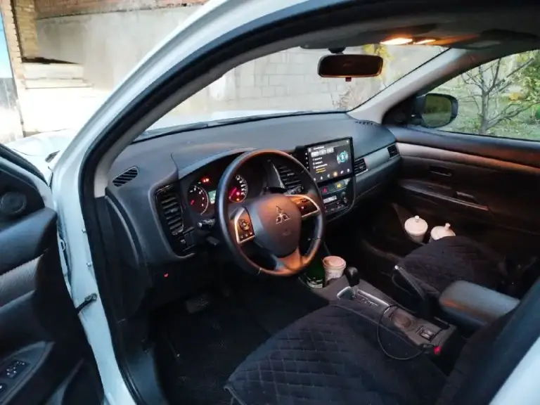 Продам свой автомобиль mitsubishi outlander 3 2015г, двигатель2.0л, установлено гбо, второй владелец, не пригон (покупался в мною в пятигорске), хорошее состояние, полностью обслужена, 2 комплекта хорошей резины на дисках, не бит, не крашен, цена 1550000, хорошему человеку - хороший торг.
По телефону не торгуюсь, звоните всë расскажу и покажу.
+79493359056(Никита)
+79493132309(Сергей) - фотография - 8