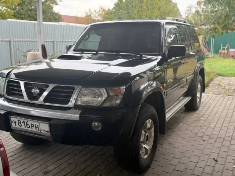 В продаже nissan patrol y61, 3.0 л, турбодизель, рамный, 7-и местный внедорожник, технически обслужен, блокировки и пониженные работают, двигатель и коробка контрактные, установлены прошлой осенью, пробег 185 тыс км, квитанции прикрепил к посл фото (вышли 473 тыс рублей) заменён тнвд, в состоянии нового, на гарантии. Находится в семье с 2008 года, один владелец. Бездорожья не видел, использовался по городу. Зимняя резина и литые диски идут в комплекте. Стоимость 1,2 млн рублей. Обмен не интересен. Территориально смотреть в макеевке (р-н ‘3/5’) контакты : +7(949)4531233 ; +7(951)7679727 - фотография - 1