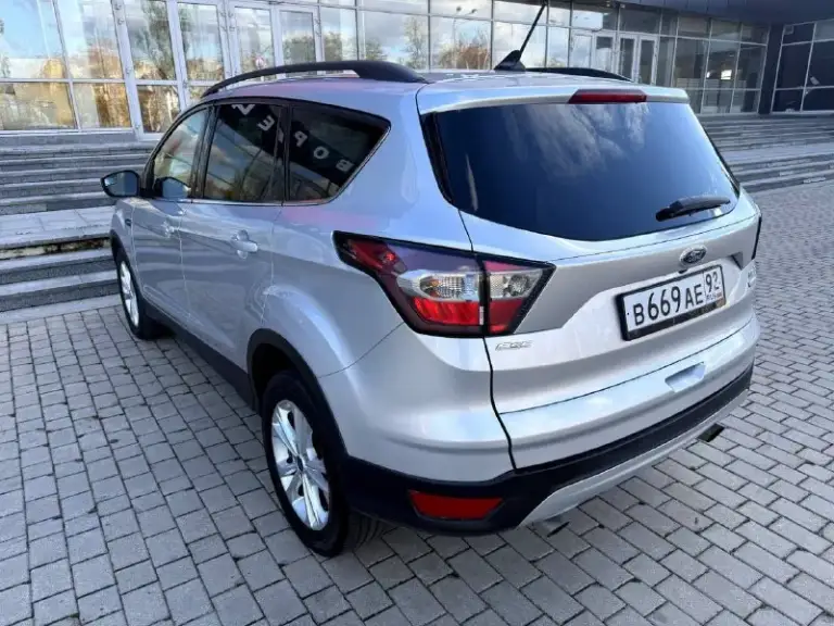 Ford escape, 2017, 1.5 (179 л. С. ) автомат. 137000км. Отличный автомобиль на обычном автомате, не робот. Хорошая комплектация, климат контроль 2-х зонный, электрорегулировка и подогрев передних сидений,   датчик дождя,   датчик света,   люк + панорамная крыша, мультимедийная система с камерой заднего вида. Возможен оформление в кредит. Возможен обмен. Более детально по телефону.
Цена - 1.630.000 р.
+79493250509 - фотография - 4