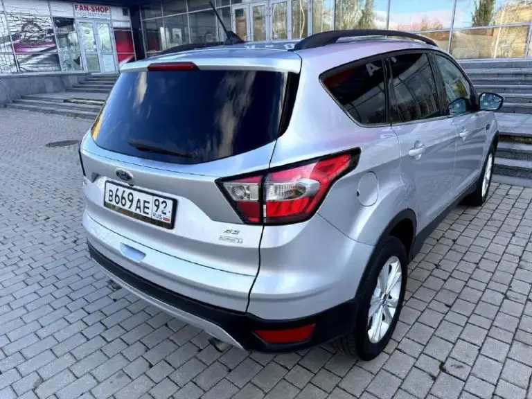 Ford escape, 2017, 1.5 (179 л. С. ) автомат. 137000км. Отличный автомобиль на обычном автомате, не робот. Хорошая комплектация, климат контроль 2-х зонный, электрорегулировка и подогрев передних сидений,   датчик дождя,   датчик света,   люк + панорамная крыша, мультимедийная система с камерой заднего вида. Возможен оформление в кредит. Возможен обмен. Более детально по телефону.
Цена - 1.630.000 р.
+79493250509 - фотография - 5