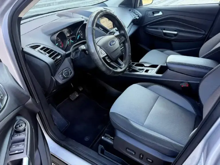 Ford escape, 2017, 1.5 (179 л. С. ) автомат. 137000км. Отличный автомобиль на обычном автомате, не робот. Хорошая комплектация, климат контроль 2-х зонный, электрорегулировка и подогрев передних сидений,   датчик дождя,   датчик света,   люк + панорамная крыша, мультимедийная система с камерой заднего вида. Возможен оформление в кредит. Возможен обмен. Более детально по телефону.
Цена - 1.630.000 р.
+79493250509 - фотография - 6