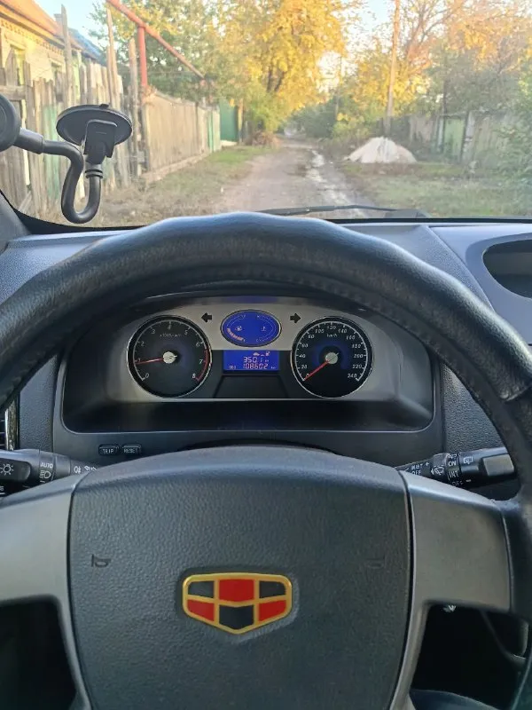 Продам geely emgrand ec7rv, мотор 1.8, 2012года, машина в идеальном состоянии:
Кондиционер, усилитель руля, 4 стеклоподъёмника, 6 подушек безопасности
2 Комплекта колес с дисками, новые тормозные колдки, новые передние блины, масло и фильтра поменяны, все в рабочем состоянии. Коробка работает хорошо, масло поменяно на 90 т.
Я собственник.
Цена 550.000 +торг у капота
+79494826514, Г. Горловка. - фотография - 5