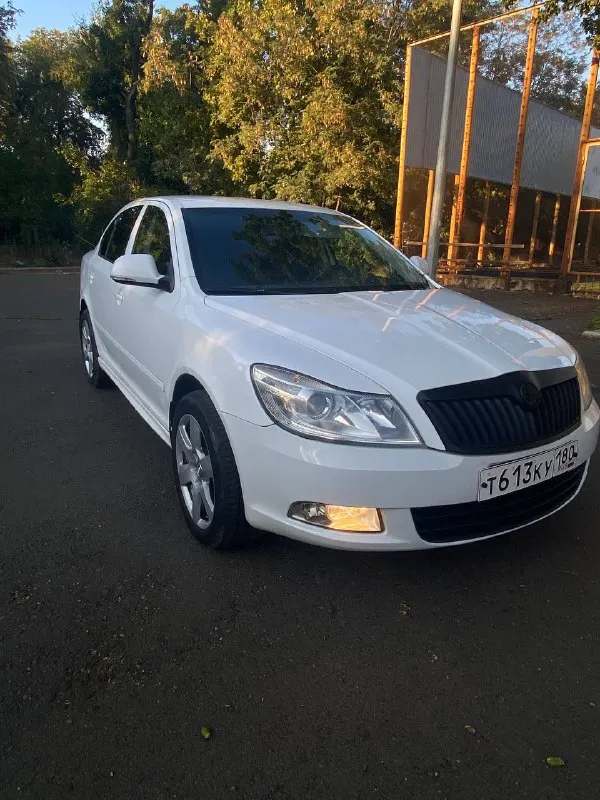 Продаётся skoda octavia a5 fl2 (2011 г. , 1.8 dsg-7) в отличном состоянии!
Машина ухоженная, вложений не требует — сел и поехал.
Комфортный и надежный автомобиль с богатой комплектацией: круиз-контроль, двухзонный климат, датчики света и дождя, подогрев всех сидений, парктроники, заводская мультимедиа с bluetooth и aux.
Стильный внешний вид дополняют 17" оригинальные диски audi.
Все документы в полном порядке.
💰 Цена: 750 000 руб.
📞 +7 949 315-27-97
📲 Tg: @partizan_613
📞 +7(949)3152797
📲 Tg: @partizan_613
📞 Звоните: +7(949)3152797 - фотография - 2
