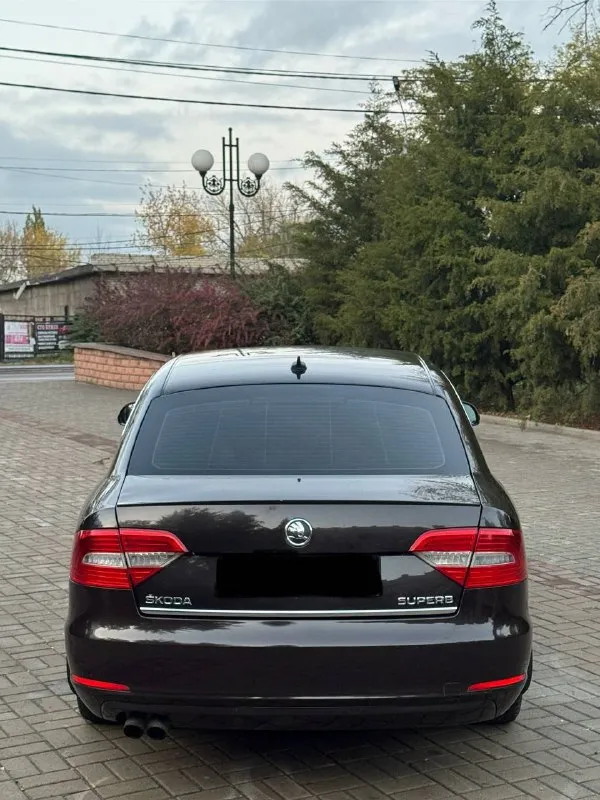 Skoda superb рест.2013
Цена из за срочности 999.000 🎁торг(кредит, обмен дороже)
(По факту не одного осмотра не было, одни звонки)
Объем 1,8 tsi
Пробег: 182.000.км
, Коробка без каких либо проблем
Едет очень бодро, никаких посторонних звуков
Салон живой, после полной хим чистки.
Все работает, горит!
2 Комплекта резины, автозапуск.
Двухзонный климат. Подогрев всех сидений, обогрев лобового стекла, боковых, заднего.
Адаптивный ксенон, датчик дождя, света, круиз контроль, парктроник.
Документы в полном порядке
Никаких штрафов, запретов.
Можно сразу оформиться в мрэо.
+79496438443
Макеевка
📲 Tg: @perekup_9999
📞 Звоните: +7(949)6438443 - фотография - 5