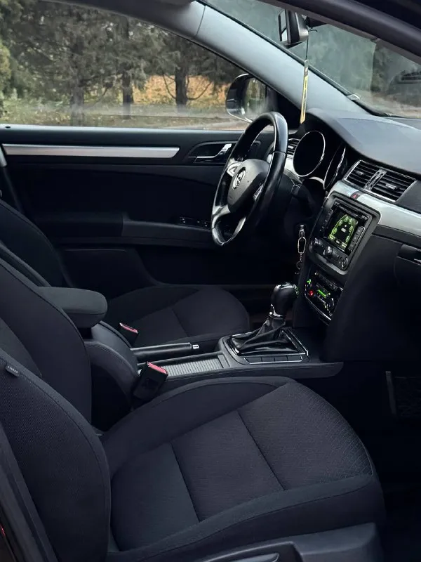 Skoda superb рест.2013
Цена из за срочности 999.000 🎁торг(кредит, обмен дороже)
(По факту не одного осмотра не было, одни звонки)
Объем 1,8 tsi
Пробег: 182.000.км
, Коробка без каких либо проблем
Едет очень бодро, никаких посторонних звуков
Салон живой, после полной хим чистки.
Все работает, горит!
2 Комплекта резины, автозапуск.
Двухзонный климат. Подогрев всех сидений, обогрев лобового стекла, боковых, заднего.
Адаптивный ксенон, датчик дождя, света, круиз контроль, парктроник.
Документы в полном порядке
Никаких штрафов, запретов.
Можно сразу оформиться в мрэо.
+79496438443
Макеевка
📲 Tg: @perekup_9999
📞 Звоните: +7(949)6438443 - фотография - 7