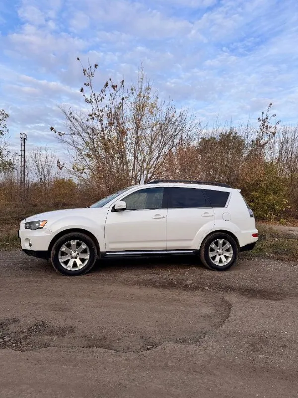 Продам mitsubishi аутлендер 2.3 турбодизель, 177 л. С. , 6- ти ступенчатая механика, 2011 год, полный привод. Пробег 247 тыс. 1 собственник ( с момента пригона 2021 г. ) авто в хорошем техническом и внешнем состоянии, вложений не требует, сел и поехал. По документам юридически чист, без штрафов, запретов и ограничений. Птс оригинал. Была замена цепи грм. Гаражное хранение.
Комплектация: abs, esp, airbag, электростеклоподъёмники, электро зеркала, подогрев зеркал, подогрев заднего стекла, климат контроль ( работает исправно), круиз контроль, датчик дождя, камера заднего вида, 2 ключа.
Цена 1 480 000 руб. За более подробной информацией обращайтесь по телефону
+7959 1945886, Торг при осмотре, автомобиль находится в г. Алчевск.
📞 Звоните: +7(959)1945886 - фотография - 6