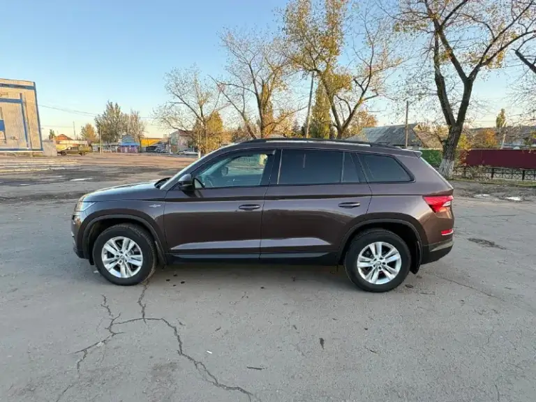 Skoda кодиак
Двигатель: 2.0 бензин, полный привод
Пробег: 113.000
Коробка: ат
Год:2019
В отличном состоянии
1 Владелец
Комплектация hockeyedition
Полный электро стекло пакет
Электро регулировка зеркал, подогрев зеркал, складывание зеркал
Подогрев заднего стекла
Подогрев всех сидений,
Полный привод, автомобиль полностью обслужен
Парктроники 360
Мультируль
Круиз контроль
Датчик света/дождя
Электро ручник
Мультимедия сенсорная с carplay
Авто холд
Камера заднего вида
Матричная передняя оптика автомобиля
Автомобиль полностью обслужен готов на любые ваши проверки г. Шахтерск
Цена: 2.350.000 торг
Возможна продажа в кредит. +7 (949) 522-78-06 +79152362625 также ватсап телеграмм
📞 Звоните: +7(949)5227806 - фотография - 6