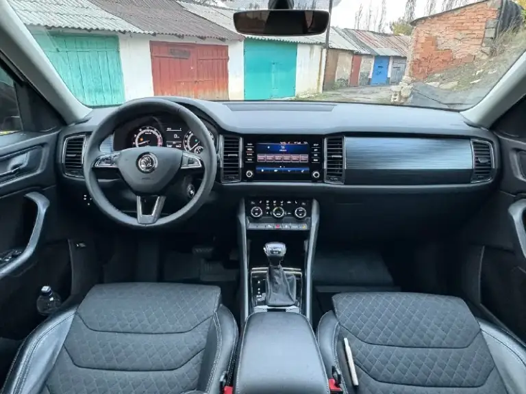Skoda кодиак
Двигатель: 2.0 бензин, полный привод
Пробег: 113.000
Коробка: ат
Год:2019
В отличном состоянии
1 Владелец
Комплектация hockeyedition
Полный электро стекло пакет
Электро регулировка зеркал, подогрев зеркал, складывание зеркал
Подогрев заднего стекла
Подогрев всех сидений,
Полный привод, автомобиль полностью обслужен
Парктроники 360
Мультируль
Круиз контроль
Датчик света/дождя
Электро ручник
Мультимедия сенсорная с carplay
Авто холд
Камера заднего вида
Матричная передняя оптика автомобиля
Автомобиль полностью обслужен готов на любые ваши проверки г. Шахтерск
Цена: 2.350.000 торг
Возможна продажа в кредит. +7 (949) 522-78-06 +79152362625 также ватсап телеграмм
📞 Звоните: +7(949)5227806 - фотография - 9