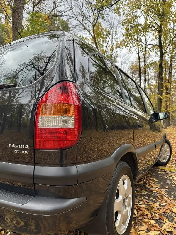 Продам opel zafira 🔥
Год выпуска:2001🔥
Пробег, км:300.000 🔥
Модификация:2.0 tdi mt 🔥
Тип двигателя:дизель🔥
Коробка передач :механика 🔥
Привод:передний🔥
Тип кузова : минивэн🔥
Koмплeктaция: edition 2000🔥
Цвет: черный 🔥
По факту 1 хозяин.
Автомобиль был пригнан и с этого момента в одних руках, ездил дедушка. Продажа от собственника. Авто только выехала с полировки полного кузова.
В продаже opel zafira в идеальном техническом и внешнем состоянием. Автомобиль полностью в заводском окрасе. По машине много всего было сделано для себя, не для продажи. Таких машин очень мало, вам нужно приехать и увидеть в живую. Первый кто приедет сразу заберет её, уверяю вас. Машина горит на глазах.
Двигатель -в идеальном состоянии, заводится с пол оборота, работает тихо, без каких-либо шумов.
Так же имеется видео, по просьбе отправлю для более лучшего осмотра авто.
Полное оформление авто, готовый пакет документов для постановки на учет.
Цена:499.999 тысяч
Возможен пригон по договоренности.
Возможен обмен.
Номер для связи:+79495752024 - фотография - 7