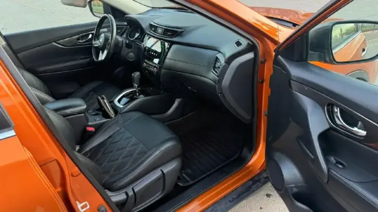 Nissan x-trail в актуальном рестайлинговом исполнения. Это не просто автомобиль, а надежный партнер для города и путешествий, оснащенный по максимуму.
Электропривод багажника
Система бесключевого доступа
Осмотр: г. Луганск
Техническая информация:
* Год выпуска: 2019 (рестайлинг)
* Пробег: 94 000 км ( преимущественно по трассе)
* Двигатель: 2.0 л (бензин)
* Коробка передач: вариатор x-tronic (cvt)
* Привод: передний
* Владельцев по птс: 4
* Состояние: идеальное, без вложений для нового владельца
1 980,000Р. 9591618010
📞 Звоните: +7(959)1618010 - фотография - 3