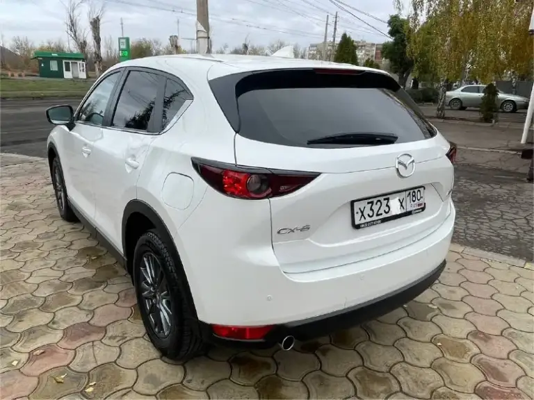 Mazda cx-5 2020 год выпуска, пробег 93 тысячи машина объем двигателя 2 л официальная, покупалась в офф дилере, не пригнанная, европа сборка, полная комплектация, состояние отличное, вложений никаких не требует, без единого подкраса 100 процентов, два комплекта резины зима лето для более подробной информации звонить по номеру - +79495180296 - цена 2🍋450 или обмен

📞 +7(949)5180296 - фотография - 3