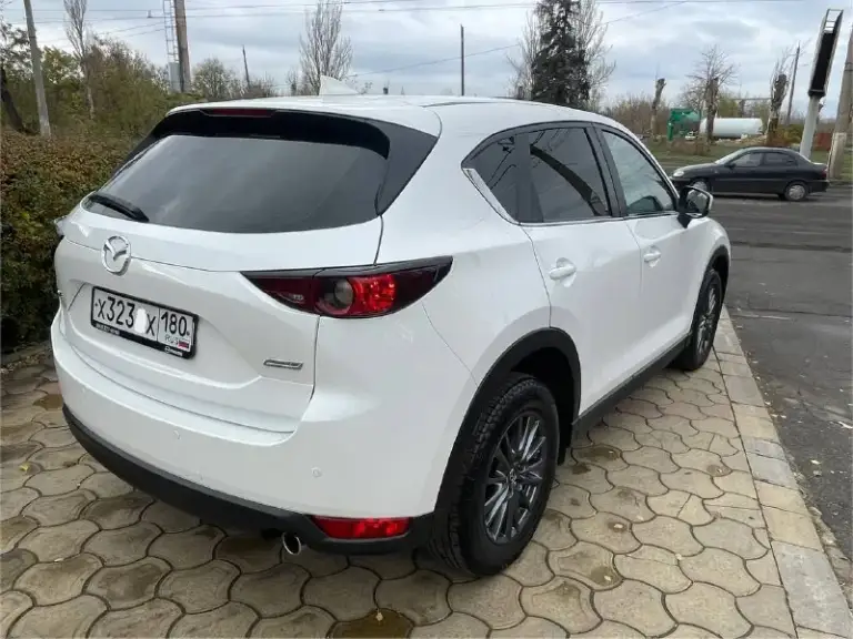 Mazda cx-5 2020 год выпуска, пробег 93 тысячи машина объем двигателя 2 л официальная, покупалась в офф дилере, не пригнанная, европа сборка, полная комплектация, состояние отличное, вложений никаких не требует, без единого подкраса 100 процентов, два комплекта резины зима лето для более подробной информации звонить по номеру - +79495180296 - цена 2🍋450 или обмен

📞 +7(949)5180296 - фотография - 4