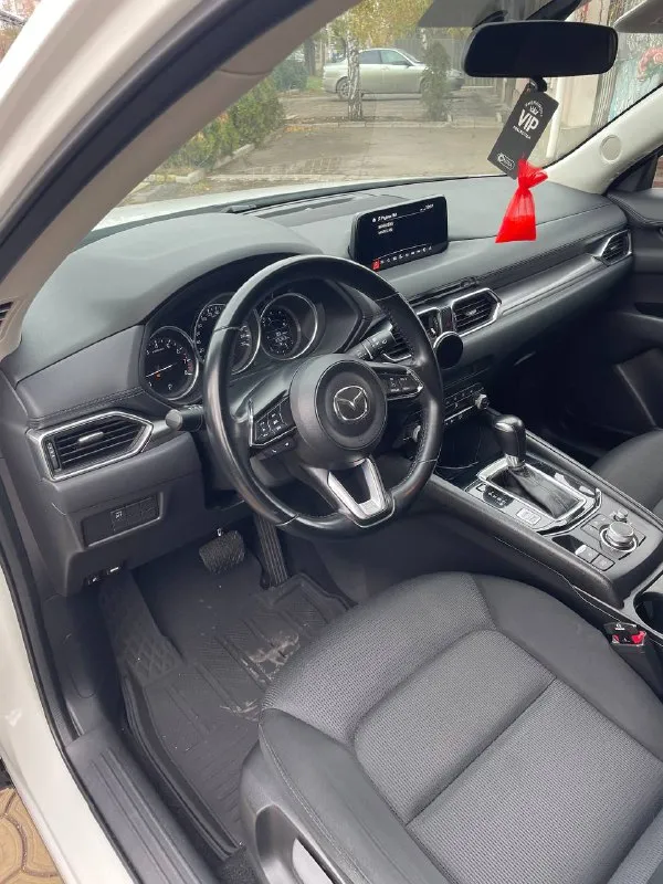 Mazda cx-5 2020 год выпуска, пробег 93 тысячи машина объем двигателя 2 л официальная, покупалась в офф дилере, не пригнанная, европа сборка, полная комплектация, состояние отличное, вложений никаких не требует, без единого подкраса 100 процентов, два комплекта резины зима лето для более подробной информации звонить по номеру - +79495180296 - цена 2🍋450 или обмен

📞 +7(949)5180296 - фотография - 8