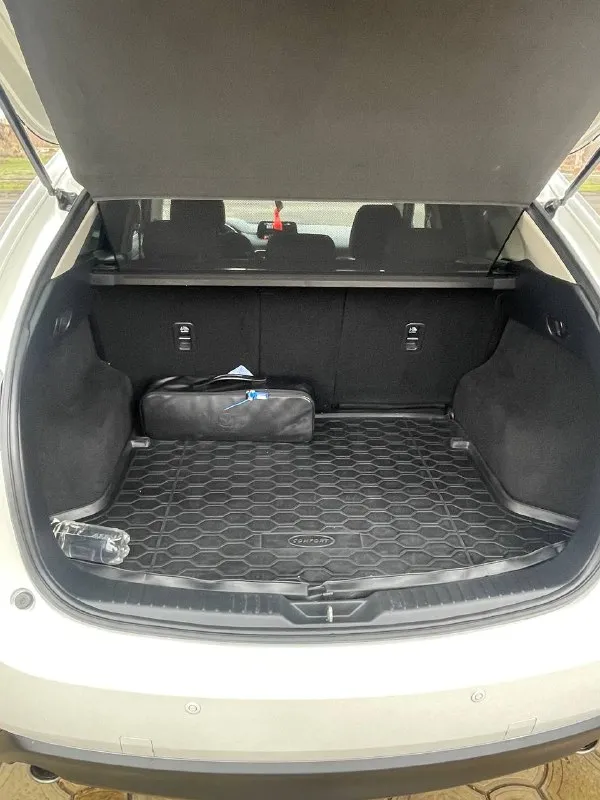 Mazda cx-5 2020 год выпуска, пробег 93 тысячи машина объем двигателя 2 л официальная, покупалась в офф дилере, не пригнанная, европа сборка, полная комплектация, состояние отличное, вложений никаких не требует, без единого подкраса 100 процентов, два комплекта резины зима лето для более подробной информации звонить по номеру - +79495180296 - цена 2🍋450 или обмен

📞 +7(949)5180296 - фотография - 9