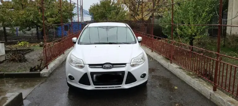 Продается ford фокус. 2014 год. Двигатель 1.6, кпп механика. Пробег 105000 км,   максимальная комплектация.   Кузов в отличном состоянии, без ржавчины и рыжиков. Торг с покупателем после осмотра. Цена 980000. +79490844585
📞 Звоните: +7(949)0844585 - фотография - 1