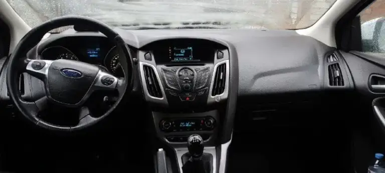Продается ford фокус. 2014 год. Двигатель 1.6, кпп механика. Пробег 105000 км,   максимальная комплектация.   Кузов в отличном состоянии, без ржавчины и рыжиков. Торг с покупателем после осмотра. Цена 980000. +79490844585
📞 Звоните: +7(949)0844585 - фотография - 5