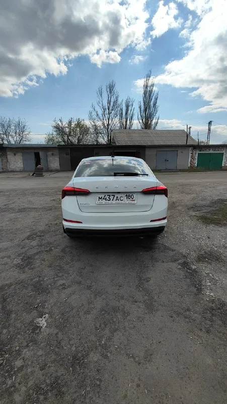 Skoda rapid 2021 цена, ₽: 1800000 пробег, км: 49 000 количество дверей: 5 поколение: ii (2019—2025) тип двигателя: бензин привод: передний мощность, л. С. : 90 модификация: 1.6 mpi mt (90 л. С. ) комплектация: style руль: левый состояние: не битый птс: электронный владельцев по птс: 1 салон * кожаный руль цвет салона * тёмный обогрев: * передних сидений * задних сидений * зеркал * руля * подогрев заднего и лобового стекла электростеклоподъемники * передние и задние помощь при вождении * датчик дождя * датчик света * парктроник задний * камера заднего вида * круиз-контроль * бортовой компьютер противоугонная система * сигнализация * центральный замок * без ключевой доступ * кнопка start/stop активная безопасность * антиблокировка тормозов * антипробуксовка * экстренное торможение фары * заводские светодиодные линзованые * противотуманный автомобиль частично в броне пленке, есть зимняя резина, заводская тонировка и защита двигателя, оригинальные родные коврики салона и бага
📞 Звоните: +7(949)4102312 - фотография - 3
