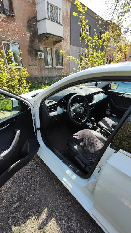 Skoda rapid 2021 цена, ₽: 1800000 пробег, км: 49 000 количество дверей: 5 поколение: ii (2019—2025) тип двигателя: бензин привод: передний мощность, л. С. : 90 модификация: 1.6 mpi mt (90 л. С. ) комплектация: style руль: левый состояние: не битый птс: электронный владельцев по птс: 1 салон * кожаный руль цвет салона * тёмный обогрев: * передних сидений * задних сидений * зеркал * руля * подогрев заднего и лобового стекла электростеклоподъемники * передние и задние помощь при вождении * датчик дождя * датчик света * парктроник задний * камера заднего вида * круиз-контроль * бортовой компьютер противоугонная система * сигнализация * центральный замок * без ключевой доступ * кнопка start/stop активная безопасность * антиблокировка тормозов * антипробуксовка * экстренное торможение фары * заводские светодиодные линзованые * противотуманный автомобиль частично в броне пленке, есть зимняя резина, заводская тонировка и защита двигателя, оригинальные родные коврики салона и бага
📞 Звоните: +7(949)4102312 - фотография - 5
