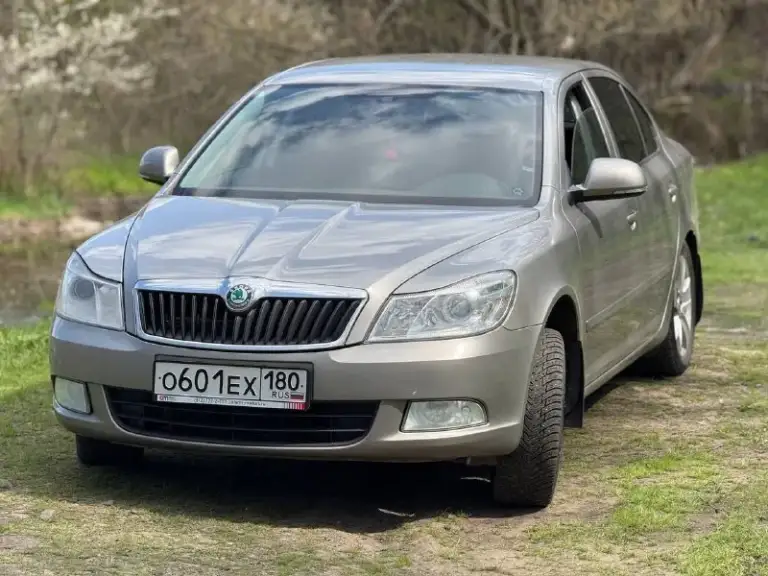 Продам skoda октавия а5
2012 Года, сборка чехия, пробег 213т, 1,8 turbo🔥, 6 ступенчатый автомат, датчики дождя, света
• Адаптивные фары с подсветкой в сторону поворота руля
• Парктроники
• 2Х-зонный климат-контроль
• Система курсовой устойчивости
• Подогрев сидений, зеркал, заднего и лобового стекла
Электроподьемники 4шт
• Бортовой компьютер
• Мультируль
• Акустика bolero🎶
Круиз контроль и т д
Кузов в родной краске, полностью обслужена, в отличном состоянии
Два хозяина
Новая летняя резина
Документы в порядке, переоформление, осмотр торез
Цена 850т без торга
Тел +7 (949) 047-45-18
📲 Tg: svetlana
📞 Звоните: +7(949)0474518 - фотография - 1
